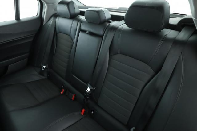 Alfa Romeo Giulia image 8
