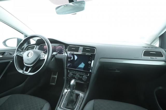 Volkswagen Golf image 7