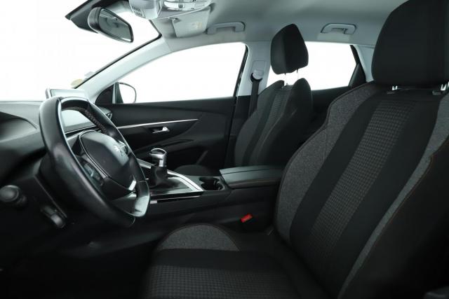 Peugeot 3008 image 2