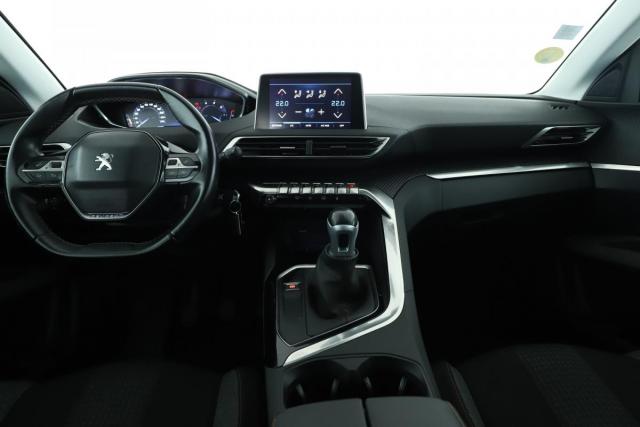 Peugeot 3008 image 3
