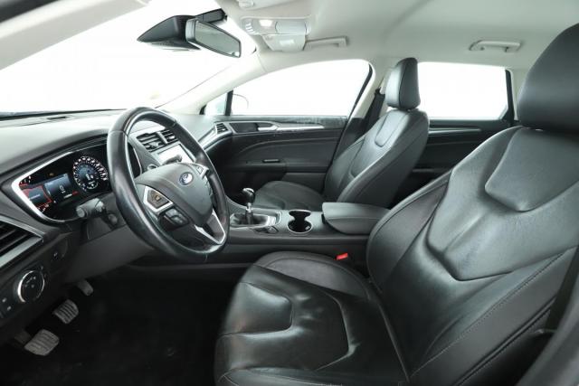 Ford Mondeo image 8
