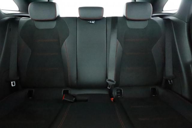 Mercedes Benz Gla image 9