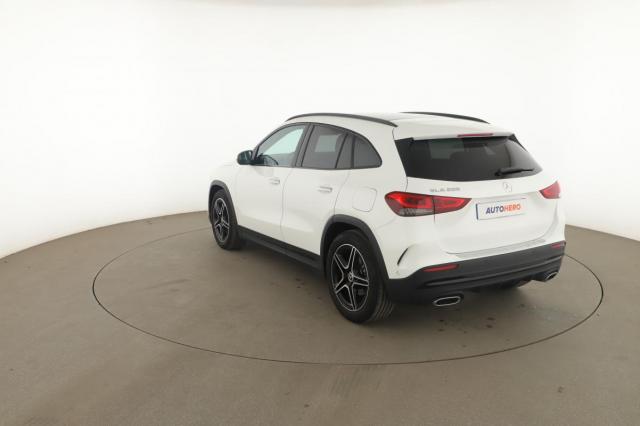 Mercedes Benz Gla image 2
