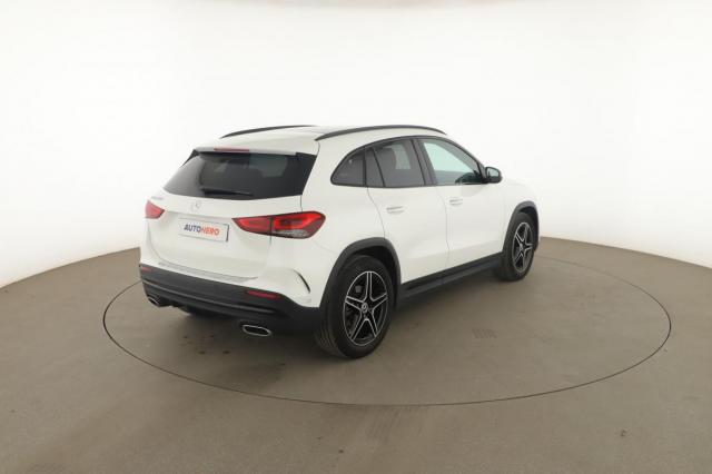 Mercedes Benz Gla image 3