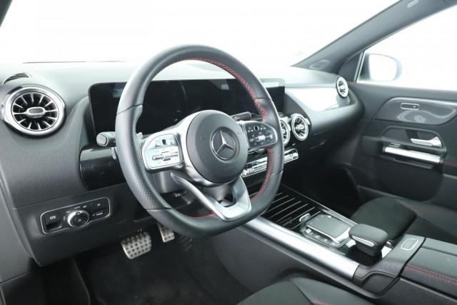 Mercedes Benz Gla image 5
