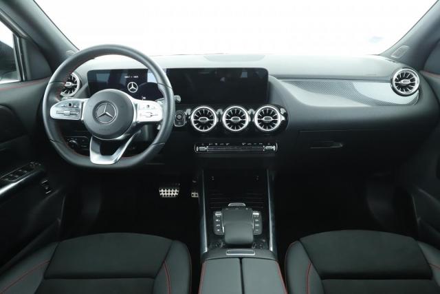 Mercedes Benz Gla image 4
