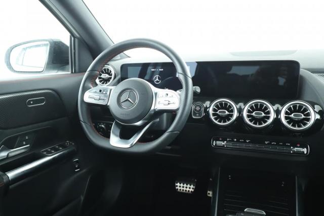 Mercedes Benz Gla image 7