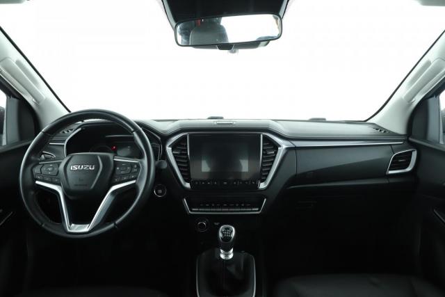 Isuzu D-Max image 8
