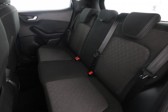 Ford Fiesta image 2
