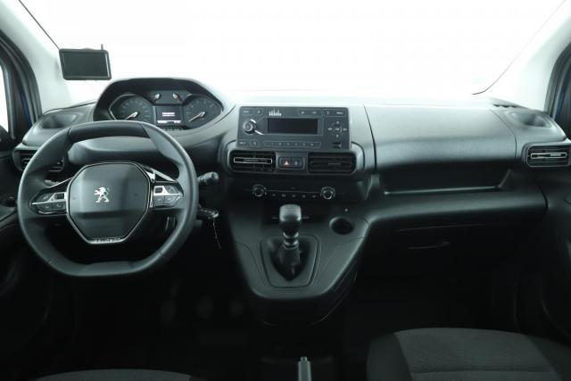 Peugeot Rifter image 9