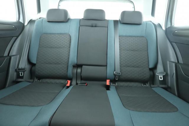 Volkswagen Golf Sportsvan image 2