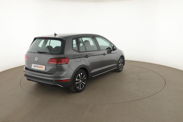Volkswagen Golf Sportsvan image 4