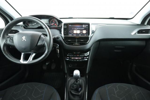 Peugeot 2008 image 3