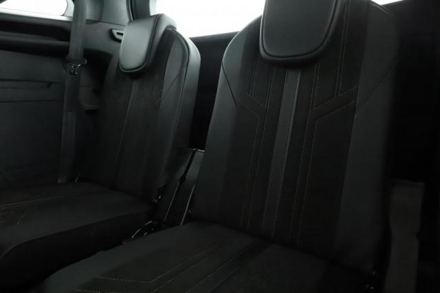 Peugeot 5008 image 2
