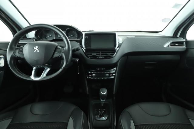 Peugeot 2008 image 6