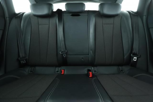 Audi A4 Avant image 6