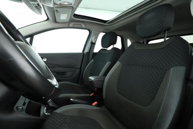 Renault Captur image 1