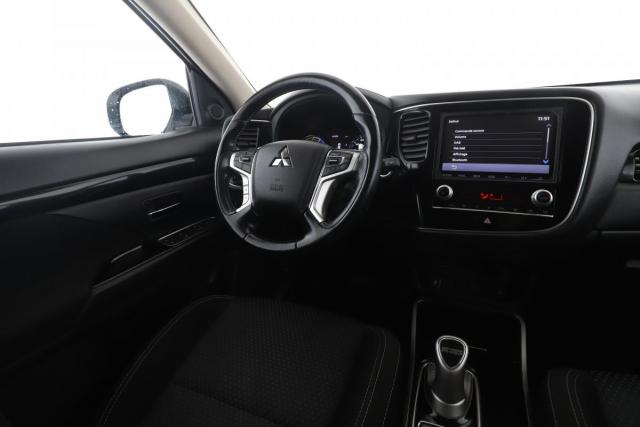 Mitsubishi Outlander image 7