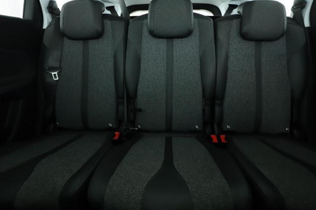 Peugeot 5008 image 9