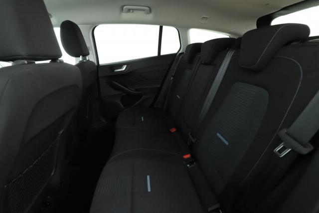 Ford Focus image 8