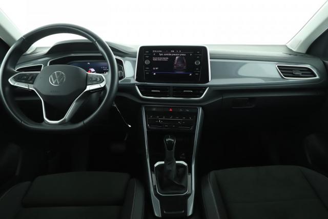 Volkswagen T-Roc image 9