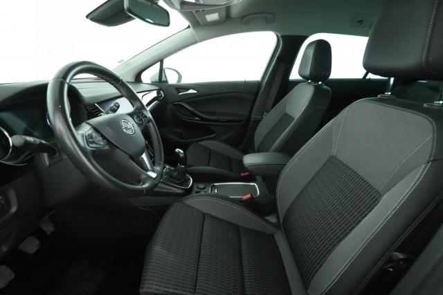 Opel Astra Sports Tourer image 9