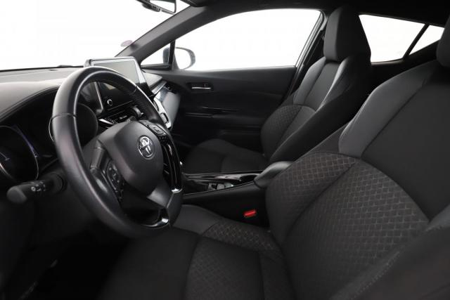 Toyota C-Hr image 8