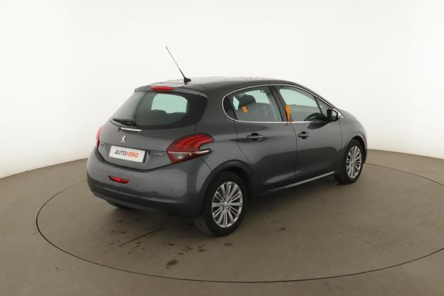 Peugeot 208 image 3