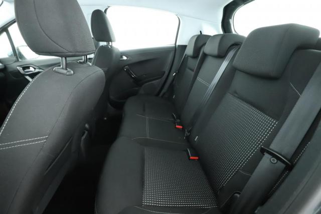 Peugeot 208 image 5