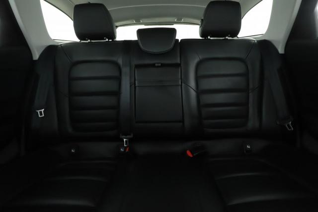 Renault Talisman Estate image 2