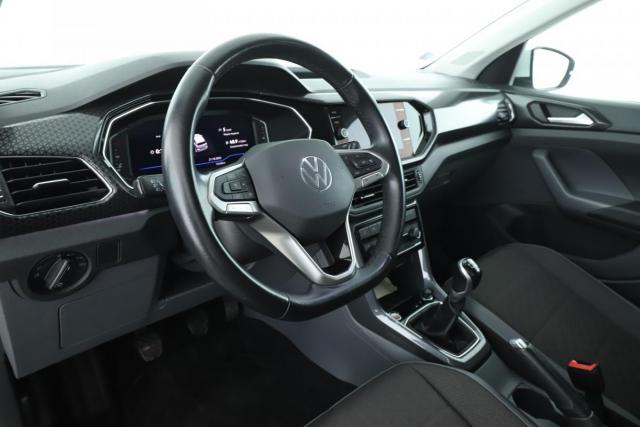 Volkswagen T-Cross image 8