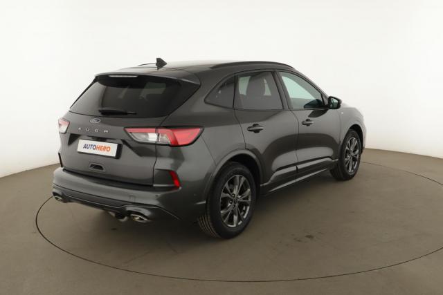 Ford Kuga image 2