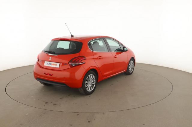 Peugeot 208 image 3