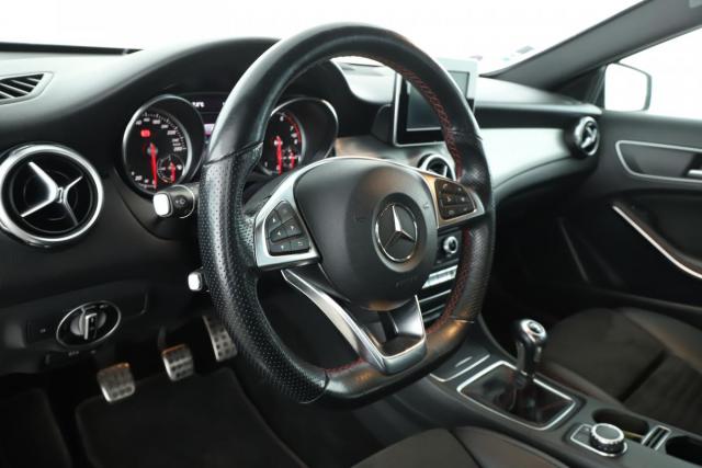 Mercedes Benz Gla image 6