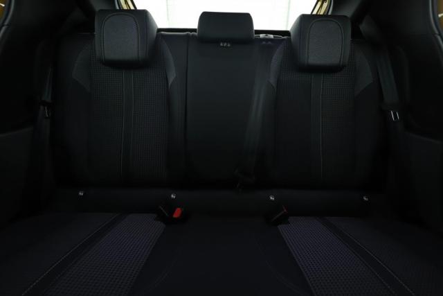 Peugeot 208 image 5