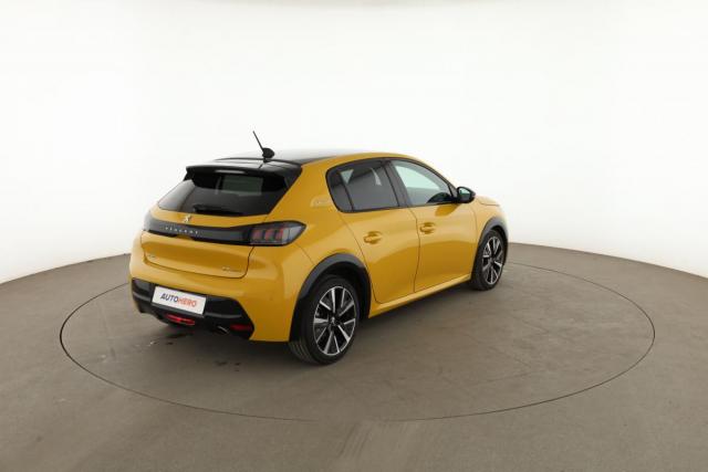 Peugeot 208 image 6