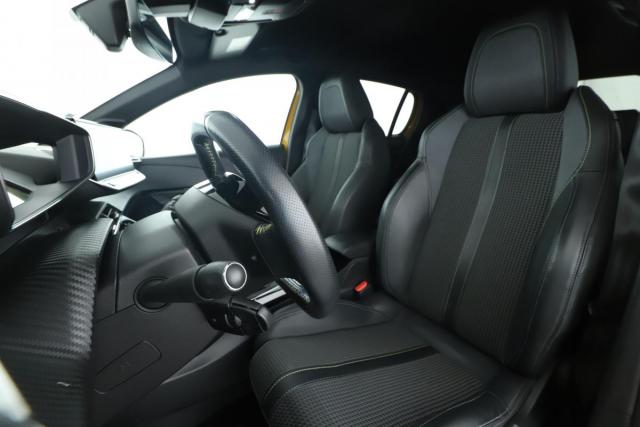 Peugeot 208 image 2