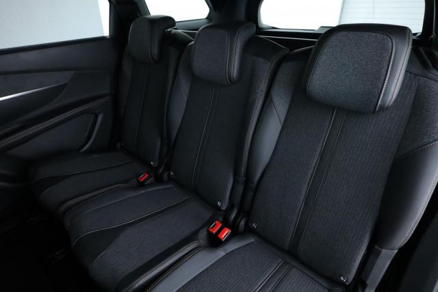 Peugeot 5008 image 4
