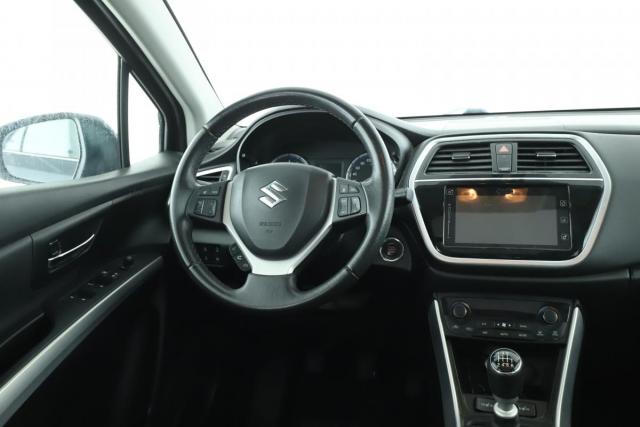 Suzuki Sx4 S-Cross image 9