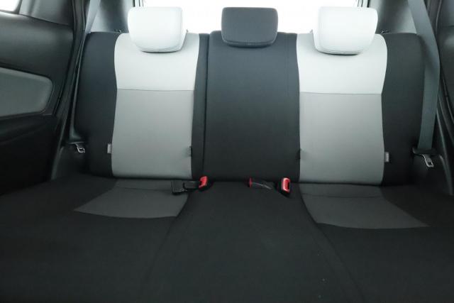 Toyota Yaris image 8
