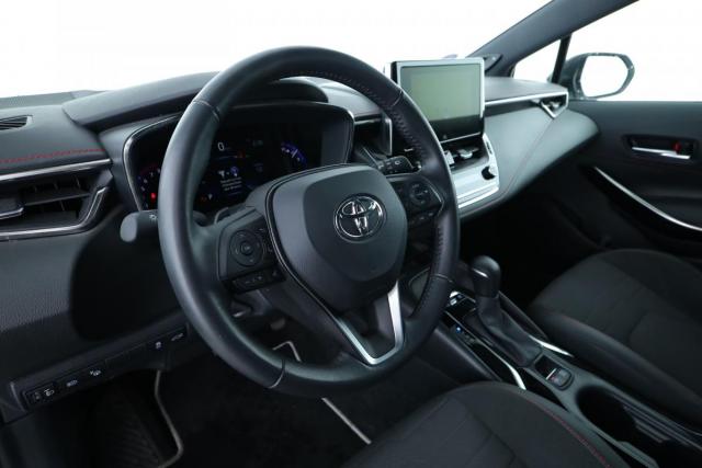 Toyota Corolla Touring Sports image 2