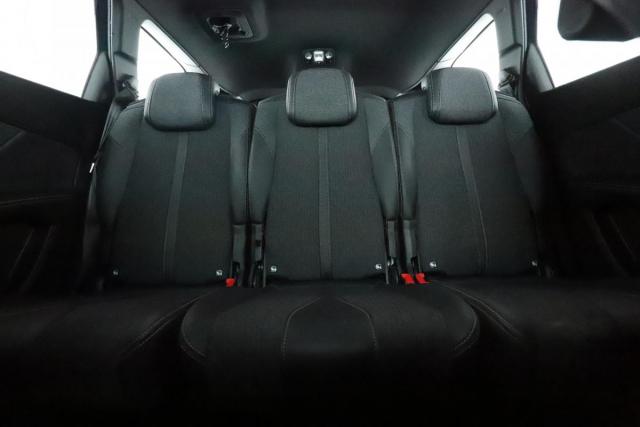 Peugeot 5008 image 3