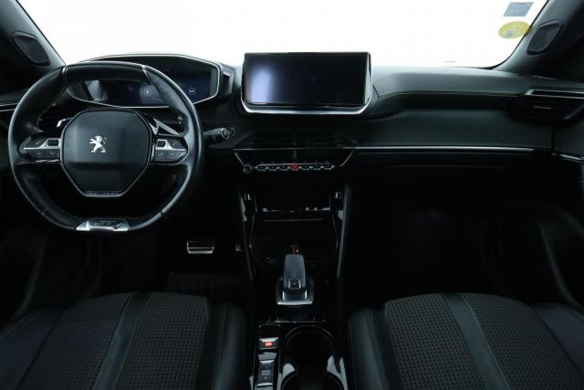 Peugeot 2008 image 8