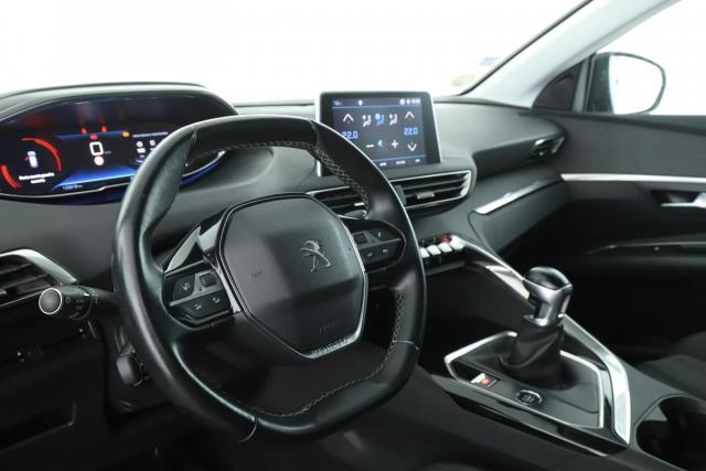 Peugeot 3008 image 1