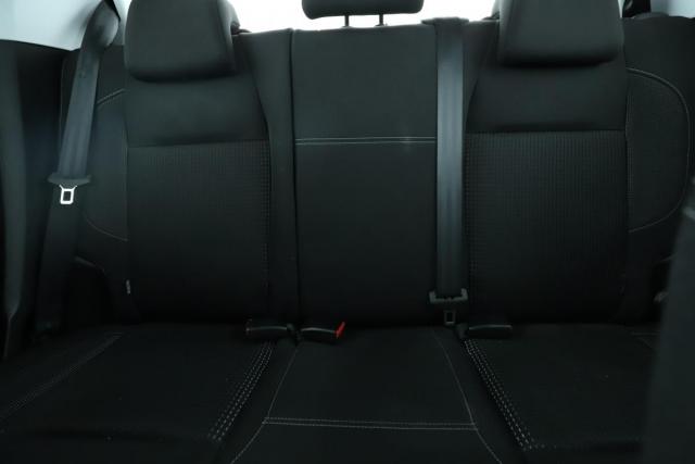 Peugeot 208 image 6