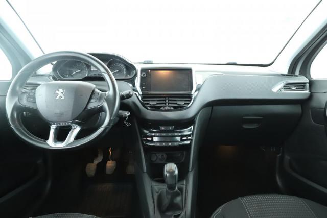 Peugeot 208 image 3