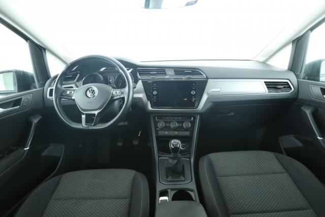 Volkswagen Touran image 2