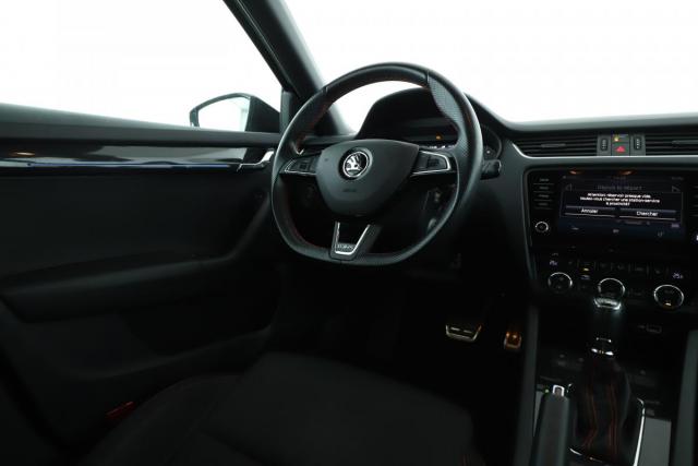 Skoda Octavia image 8