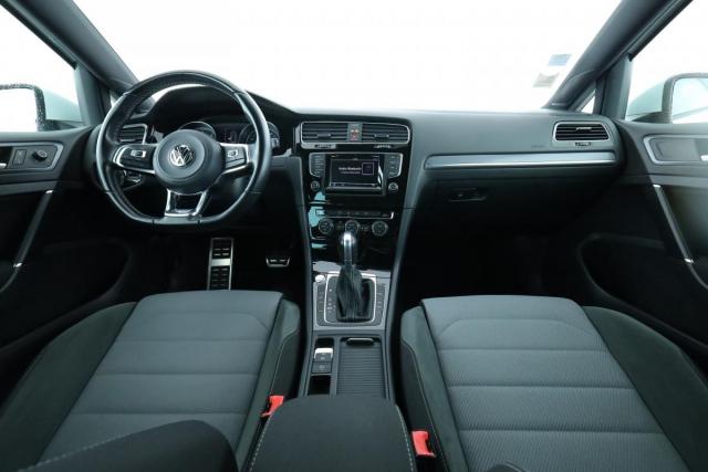 Volkswagen Golf image 7