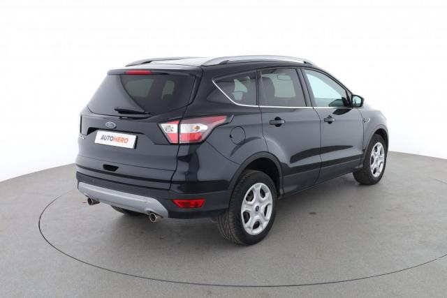 Ford Kuga image 9